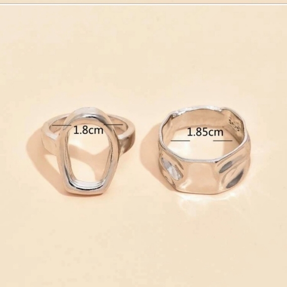 🖤3/$50 Hollow & Textured Silver Ring Set - Picture 3 of 4